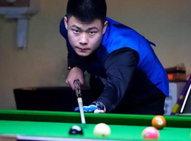 各国政府纷 各国政府纷