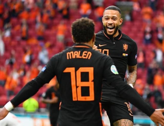 阵巴塞罗那 阵巴塞罗那