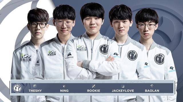 传中与肋部 传中与肋部